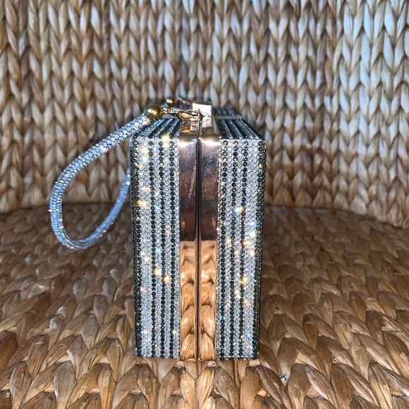 New Rhinestone Crystal Money Bag 💰 - Picture 5 of 14